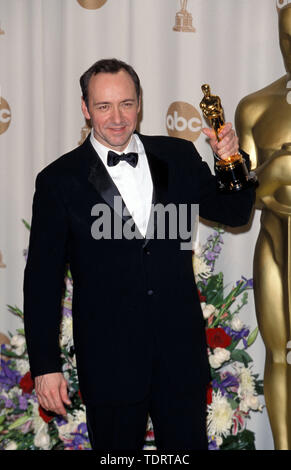 Mar 26, 2000, Los Angeles, CA, USA; Schauspieler Kevin Spacey im Jahr 2000 Academy Awards. (Bild: © Chris Delmas/ZUMA Draht) Stockfoto