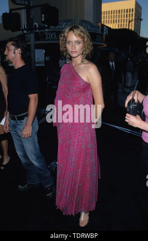 Jun 18, 2000, Los Angeles, CA, USA; Modell AMBER VALLETTA bei der Premiere von "Was liegt unter." (Bild: © Chris Delmas/ZUMA Draht) Stockfoto