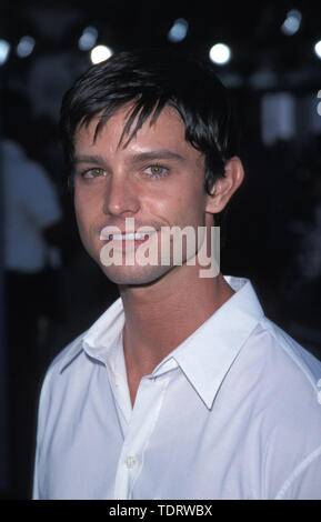 Jun 18, 2000, Los Angeles, CA, USA; Schauspieler Jason Behr bei "Was liegt unter 'Premiere. (Bild: Chris Delmas/ZUMA Draht) Stockfoto