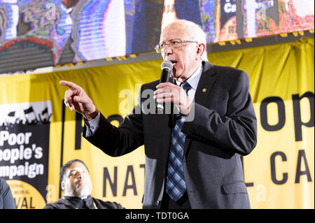 Washington, DC, USA. 17 Juni, 2019. Der US-Senator Bernie Sanders (D-VT) sprechen an die armen Leute des sittlichen Handelns Kongress statt, an der Trinity Washington University in Washington, DC am 17. Juni 2019. Quelle: Michael Brochstein/ZUMA Draht/Alamy leben Nachrichten Stockfoto