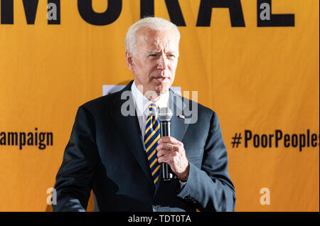 Washington, United States. 17 Juni, 2019. Der ehemalige Vizepräsident Joe Biden (D) in seiner Rede auf die armen Leute des sittlichen Handelns Kongress statt, an der Trinity Washington University in Washington, DC am 17. Juni 2019. Credit: SOPA Images Limited/Alamy leben Nachrichten Stockfoto