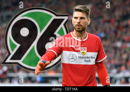 Stuttgart, Deutschland. 17 Juni, 2019. Foto: Ron Robert ZIELER wieder in Hannover 96. Archiv Foto: Torhüter Ron-Robert ZIELER (VFB Stuttgart), Aktion, single Bild, Single Cut Motiv, halb Bild, halb Abbildung. Fussball 1. 1. Fussballbundesliga, 24. Spieltag, Spieltag 24, VFB Stuttgart-Hanover 96 (H) 5-1, 03/03/2019 in Stuttgart/Deutschland. MERCEDES BENZ ARENA. DFL BESTIMMUNGEN VERBIETEN DIE VERWENDUNG DER FOTOGRAFIE ALS BILD-SEQUENZEN UND/ODER QUASI-VIDEO. € | Nutzung der weltweiten Kredit: dpa/Alamy leben Nachrichten Stockfoto