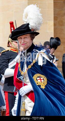 Prinzessin Anne die Teilnahme an der Prozession von der Strumpfband Ritter und Damen nach St. George's Chapel auf Schloss Windsor in Windsor, am 17. Juni 2019, König Willem-Alexander und König Felipe sind von Ihrer Majestät Königin Elizabeth II. in den edlen Auftrag des Strumpfband installiert. Während der jährlichen Zeremonie sie installiert sind, wie überzählige Ritter der Strumpfband Foto: Albert Nieboer/Niederlande/Point de Vue | Stockfoto