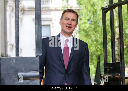 Downing Street, London, UK. Juni, 2019 18. Ausländische SecretaryÊand konservative Parteiführung Kämpfer Jeremy Hunt kommt in Downing Street für die wöchentliche Kabinettssitzung. Credit: Dinendra Haria/Alamy leben Nachrichten Stockfoto