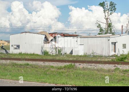 Panama City, Florida, USA. 15 Juni, 2019. In ca. 8 Monate nach der Zerstörung des Hurrikans Michael, Teile des Florida Panhandle, einschließlich Panama City, weiterhin die Ruinen hinter der jetzt als Kategorie 5 Hurrikan Michael Links zu erleben. Der Hurricane ist sagte schätzungsweise $ 25,1 Mrd. Schaden verursacht zu haben. Die Kraft des Sturms ist lange vorbei, aber der Schaden nach links hinter bleibt als eine schmerzliche Erinnerung an. Quelle: Jeremy Raines/ZUMA Draht/Alamy leben Nachrichten Stockfoto