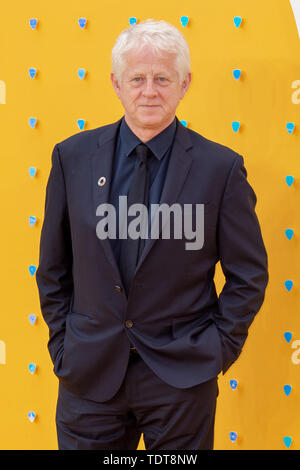 London, Vereinigtes Königreich. 18. Juni 2019. Richard Curtis besucht die 'Gestern' UK Premiere im Odeon Luxe, Leicester Square statt. Credit: Peter Manning/Alamy leben Nachrichten Stockfoto