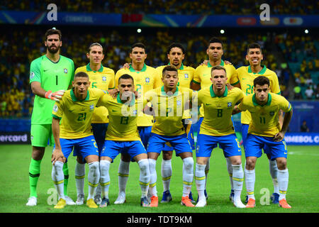 Salvador, Brasilien. 18. Juni 2019, Arena Fonte Nova, Salvador, Bahia, Brasilien; Copa America Football Finale Brasilien gegen Venezuela; das Team Line-up von Brasilien Credit: Aktion Plus Sport Bilder/Alamy leben Nachrichten Stockfoto