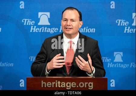 Washington, United States. Juni, 2019 18. Der US-Senator Mike Lee (R-UT) bei der Heritage Foundation in Washington, DC. Credit: SOPA Images Limited/Alamy leben Nachrichten Stockfoto