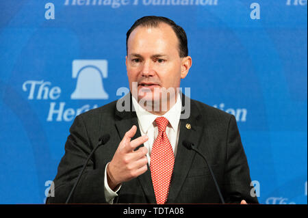 Washington, United States. Juni, 2019 18. Der US-Senator Mike Lee (R-UT) bei der Heritage Foundation in Washington, DC. Credit: SOPA Images Limited/Alamy leben Nachrichten Stockfoto