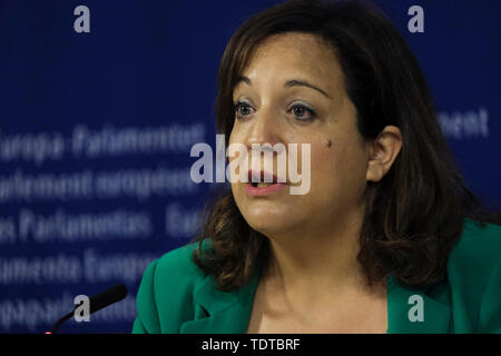Brüssel, Belgien. 19. Juni 2019. Neu gewählten Führer der Progressiven Allianz der Sozialisten und Demokraten (S&D) Iratxe García Pérez, gibt eine Pressekonferenz über die S&D-Prioritäten für die nächste Legislaturperiode im Europäischen Parlament. Credit: ALEXANDROS MICHAILIDIS/Alamy leben Nachrichten Stockfoto