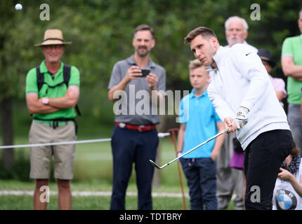 Eichenried, Deutschland. Juni, 2019 19. Golf: European Tour - International Open Pro-Am. Footballer Niklas Süle nimmt Teil an der Pro-Am Turnier. Credit: Sven Hoppe/dpa/Alamy leben Nachrichten Stockfoto