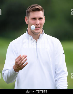 Eichenried, Deutschland. Juni, 2019 19. Golf: European Tour - International Open Pro-Am. Footballer Niklas Süle nimmt Teil an der Pro-Am Turnier. Credit: Sven Hoppe/dpa/Alamy leben Nachrichten Stockfoto