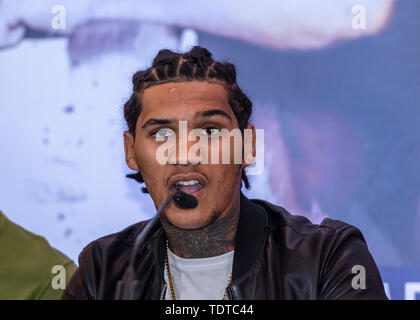 London, Großbritannien. 19 Jun, 2019. Conor Benn während Matchroomboxing präsentiert Conor Benn vs Jussi Koivula - WBA Continental Welterweight Championship - Pressekonferenz im Courthouse Hotel am Mittwoch, Juni 19, 2019 in London, Vereinigtes Königreich. (Nur redaktionelle Nutzung, eine Lizenz für die gewerbliche Nutzung erforderlich. Keine Verwendung in Wetten, Spiele oder einer einzelnen Verein/Liga/player Publikationen.) Credit: Taka G Wu/Alamy leben Nachrichten Stockfoto