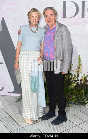 Sir Andrew Lloyd Webber und Madeleine Lloyd Webber an das Victoria und Albert Museum Sommer Party, in South Kensington, London. Stockfoto