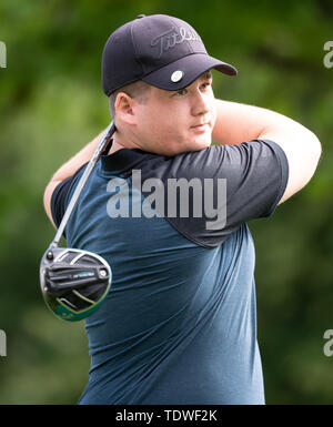 Eichenried, Deutschland. Juni, 2019 19. Golf: European Tour - International Open Pro-Am. Der Komiker Chriss groß Teil in der Pro-Am-Turnier stattfindet. Credit: Sven Hoppe/dpa/Alamy leben Nachrichten Stockfoto