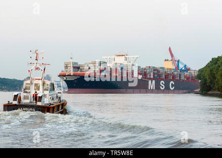 MSC Zoe, das größte Containerschiff der Welt, in den Hafen von Hamburg, Deutschland, Hamburg Stockfoto