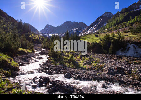 Ploezigbach Mountain Creek in den Lechtaler Alpen, Österreich, Tirol, Region-Hahntennjoch - Lechtaler Alpen Stockfoto