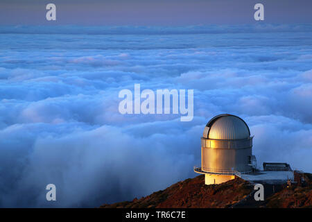 Observatorio del Roque de Los Muchachos über den Wolken, Kanarische Inseln, La Palma Stockfoto