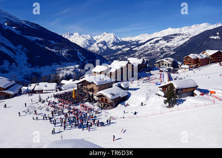 Skigebiet Sainte-Foy-Tarentaise in der winterlichen Bergwelt, Frankreich, Savoyen, Sainte Foy Tarentaise Stockfoto