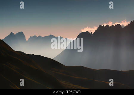 Schweizer Alpen im Nebel, Schweiz Stockfoto