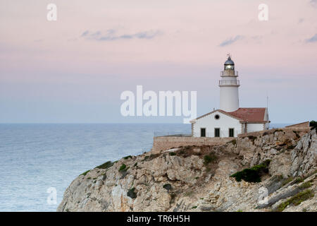 Leuchtturm weit de Capdepera, Cala Ratjada, Spanien, Balearen, Mallorca, Cala Ratjada Stockfoto