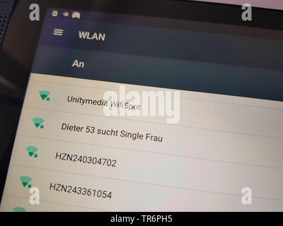 Verfügbare Wi-Fi-Verbindungen auf einem Smartphone, Dieter53, single Frau, Dieter 53 auf der Suche nach einzelnen Frau Stockfoto