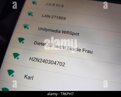 Verfügbare Wi-Fi-Verbindungen auf einem Smartphone, Dieter53, single Frau, Dieter 53 auf der Suche nach einzelnen Frau Stockfoto