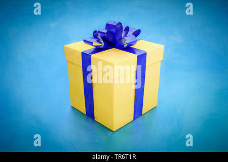 Geschenk Box Blue Ribbon, Computer Graphik Stockfoto