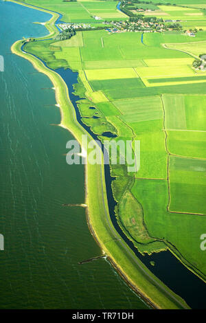 Luftbild des friesischen Ijsselmeerküste, Niederlande, Friesland Stockfoto