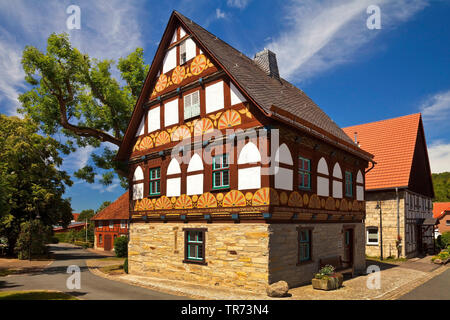 Lagerhaus, historische Fachwerkhaus von Atteln, Deutschland, Nordrhein-Westfalen, Ostwestfalen, Lichtenau Stockfoto