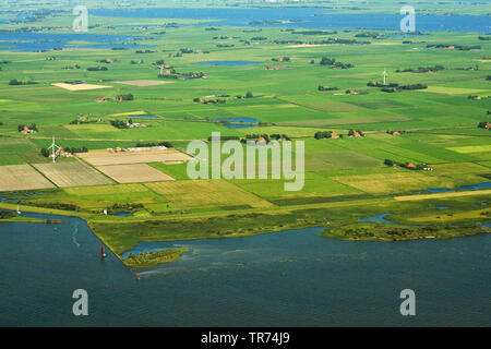 Luftbild des friesischen Ijsselmeerküste, Natuurreservaat Stoenckherne, Niederlande, Friesland Stockfoto