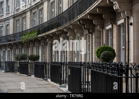 Grosvenor Crescent im Londoner Stadtteil Belgravia, geordnet als die teuersten Wohngegend in Großbritannien, mit einem durchschnittlichen Haus Preis von £ 16,918,000. Stockfoto