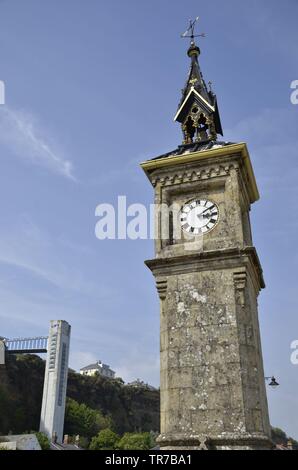 Der Uhrturm und Strand Aufzug in Shanklin auf der Isle of Wight Stockfoto