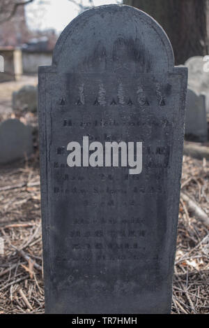 Friedhof, wo Witch Craft beschuldigt wurden in der historischen Küstenstadt von Salem in Massachusetts, USA Stockfoto