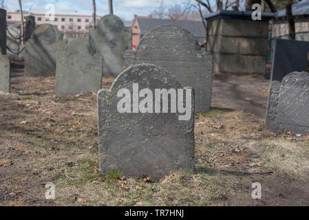 Friedhof, wo Witch Craft beschuldigt wurden in der historischen Küstenstadt von Salem in Massachusetts, USA Stockfoto