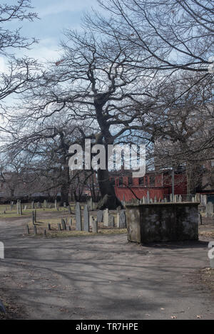 Friedhof, wo Witch Craft beschuldigt wurden in der historischen Küstenstadt von Salem in Massachusetts, USA Stockfoto