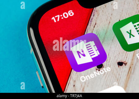 Sankt-Petersburg, 19. September 2018: Microsoft OneNote office Symbol auf Apple iPhone X-close-up. Microsoft eine Note App Symbol. Micros Stockfoto