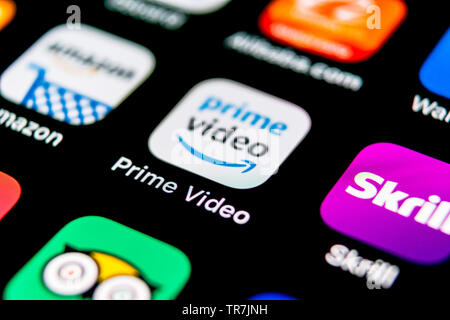 Sankt-Petersburg, Russland, 30. September 2018: Amazon Prime Video Symbol auf Apple iPhone X-close-up. Amazon PrimeVideo App Symbol. Amazo Stockfoto