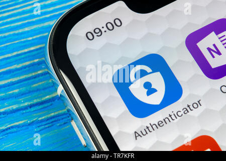 Sankt-Petersburg, Russland, 20. Juni 2018: Microsoft authenticator Symbol auf Apple iPhone X Bildschirm des Smartphones. Microsoft Authenticato Stockfoto