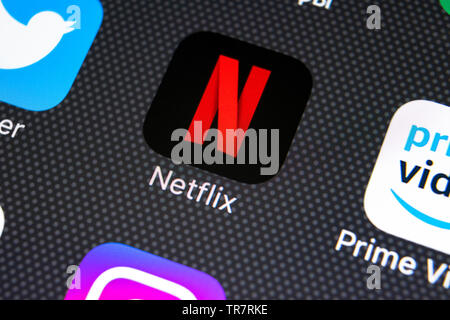 Sankt-Petersburg, Russland, 22. Februar 2018: Netflix Symbol auf Apple iPhone X-close-up. Netflix App Symbol. Netflix Anwendung. Soziale Stockfoto