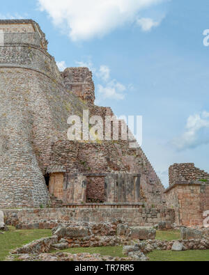 Details der großen Maya Pyramide, in der archäologischen Zone von Ek Balam, auf der Halbinsel Yucatan Stockfoto