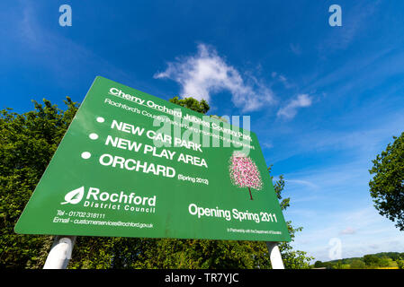 Cherry Orchard Jubiläum Country Park, Rochford Country Park, Southend, Essex, Großbritannien. Wildlife Park in Roach Tal. Aushang am Eingang Stockfoto