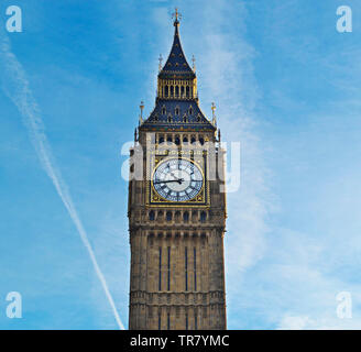 Der Name Big Ben bezieht sich auf das schwerste der fünf Glocken des berühmten uhrturms am Palace of Westminster in London von 13,5 t. Stockfoto