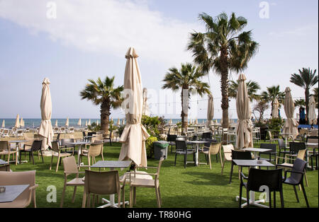 Restaurant im Mackenzie Beach in Larnaca. Zypern Stockfoto