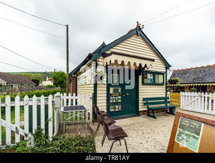 Peene Railway Museum in Elham Valley Line Vertrauen Eisenbahn mit Peene Station im Peene in der Nähe von Folkstone Kent England Großbritannien Stockfoto