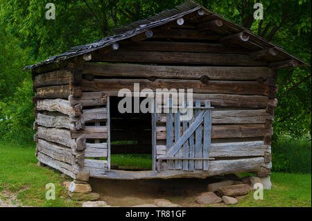 Ist ein altes Siedler Homestead, Gebäude in Cades Cove Tal in Tennessee Great Smoky Mountains. Stockfoto