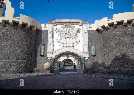 Las Palmas, Gran Canaria, Spanien - 31. Dezember 2017. Schöne Dekoration Eingang zu einem Park Doramas - schönsten städtischen Park in der Hauptstadt Stockfoto