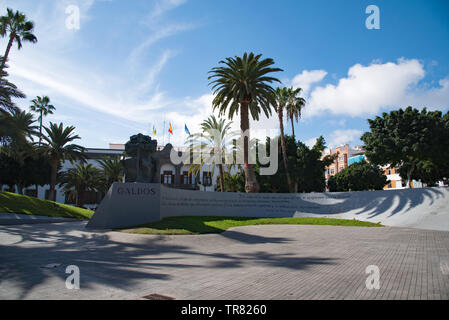 Las Palmas, Gran Canaria, Spanien - 31. Dezember 2017. Lokale Square Plaza de La Feria liegt im Stadtteil Triana in Las Palmas Stockfoto