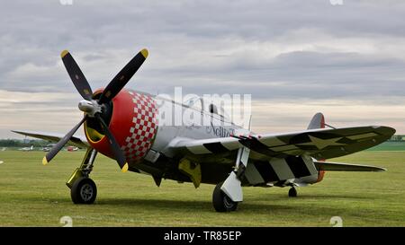 Republic P-47 D Thunderbolt (Nellie B) auf der Flightline am 2019 Duxford Air Festival Stockfoto