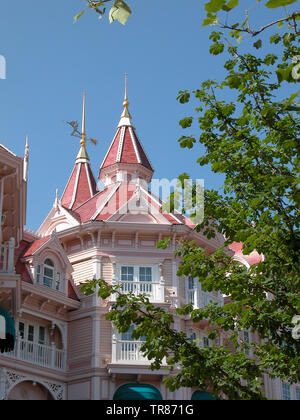 Teil der enormen kitsch Extravaganza genannt Disneyland Hotel, am Eingang zum Theme Park, Disneyland Paris, Frankreich Stockfoto